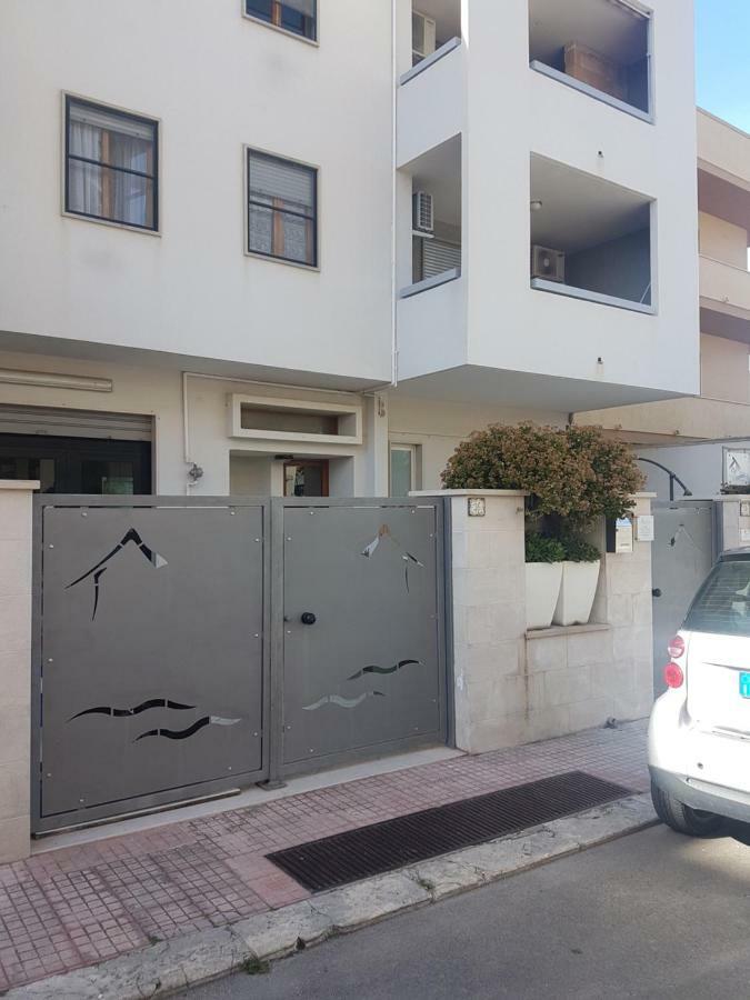 A Monopoli Da Nicolo' Family Villa Esterno foto